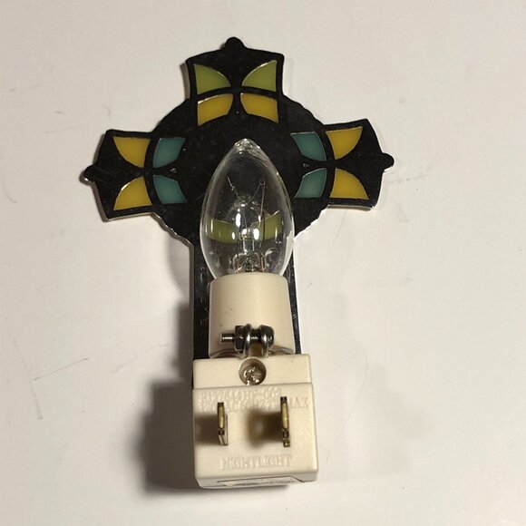 Plug-in Night Light - Cross in Stained Glass Style - Picture 4 of 6